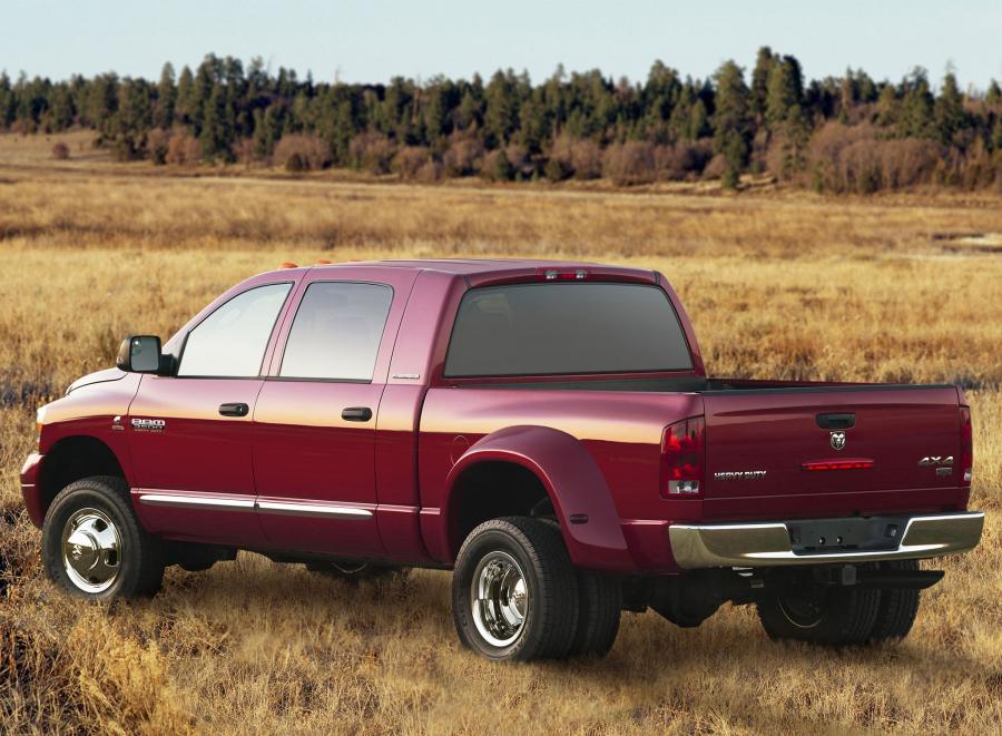  Dodge Ram 3500 Heavy Duty Mega Cab 2009 года  (фото 2 из 21)